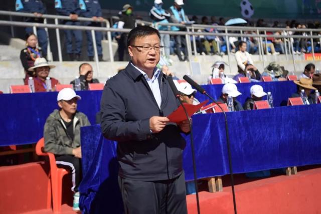 文班前板抢断转身暴扣 防守瞬间错愕